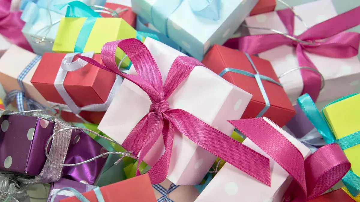 Colorful boxes for subscription box services
